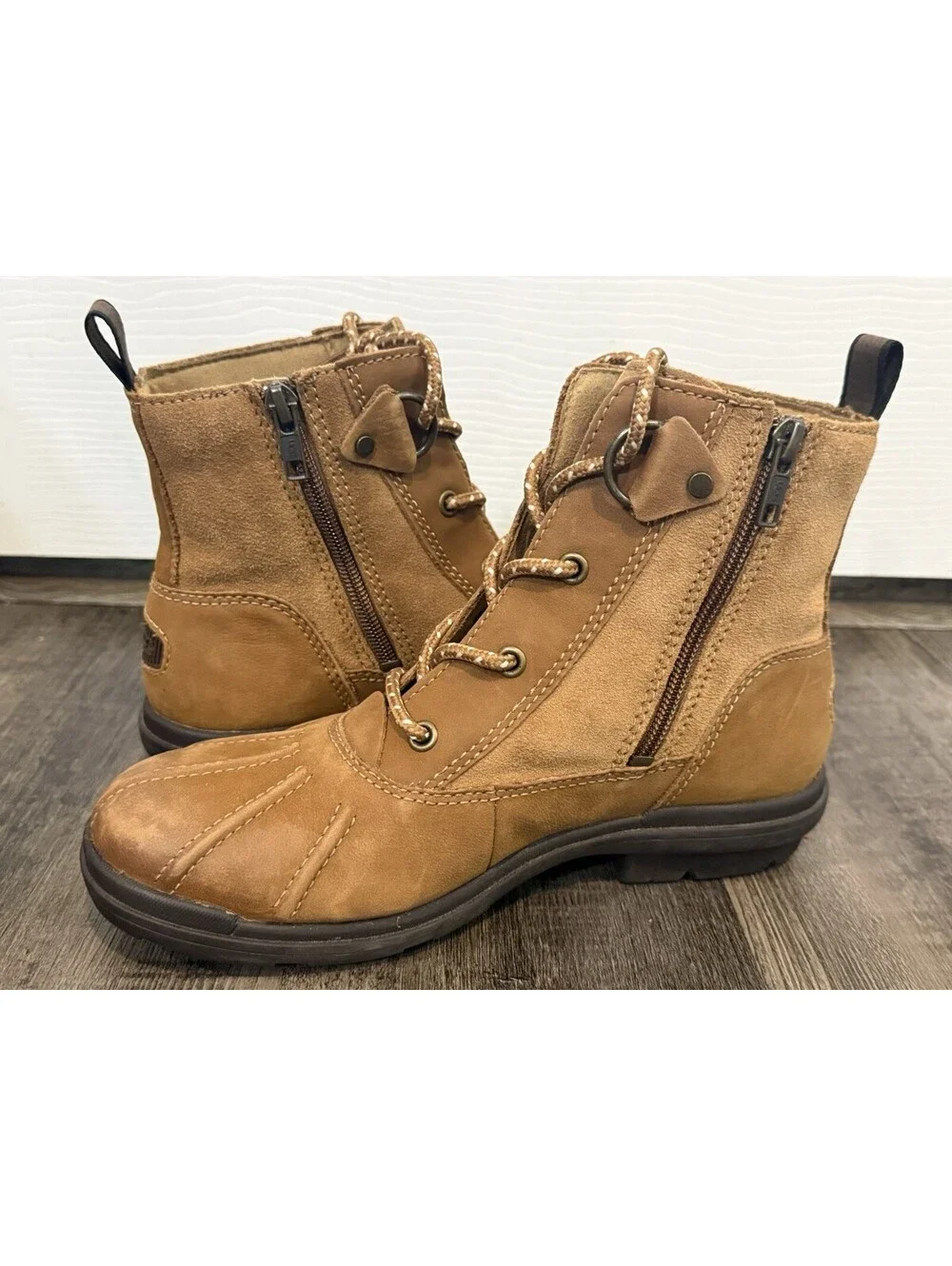 UGG HAPSBURG DUCK Boots lace up Side Zip Waterproof Tan Women's Size 7